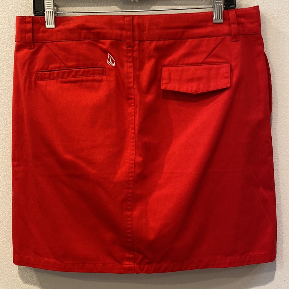 Red 2000 era Volcom skirt - Picture 2 of 5